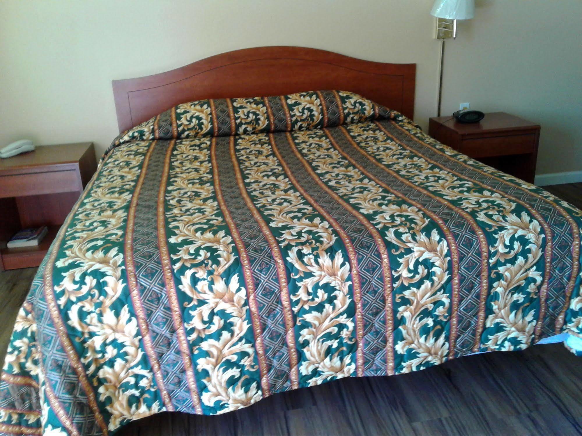 Desert Inn Motel Corona Kültér fotó