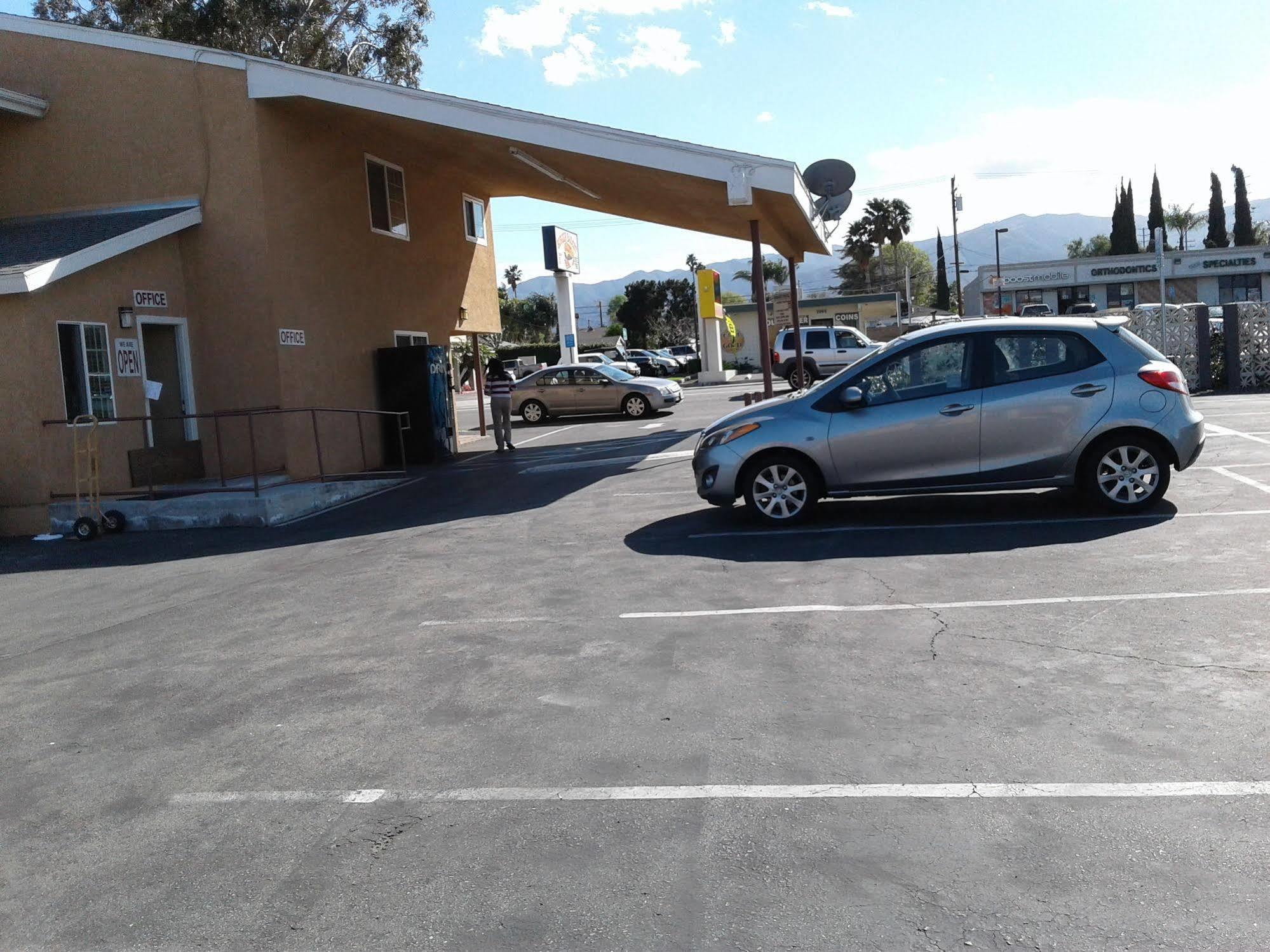 Desert Inn Motel Corona Kültér fotó